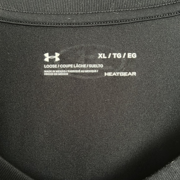 EUC Under Armour Heat Gear athletic top - Picture 2 of 3